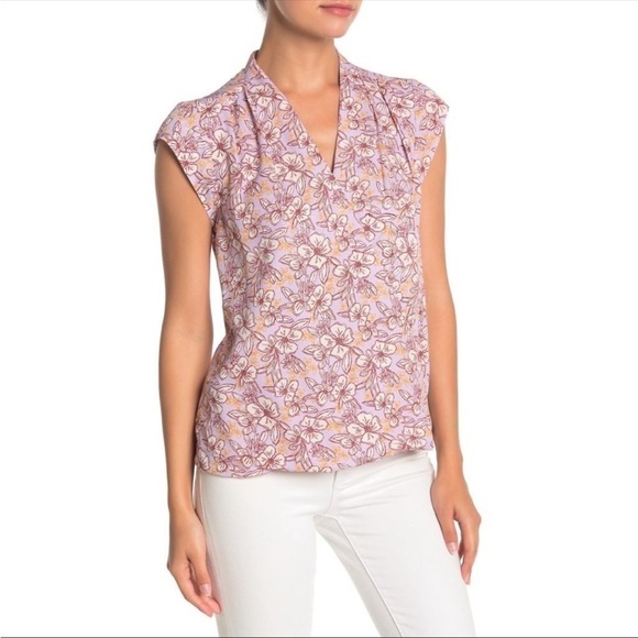 Halogen Tops - Halogen V Neck Floral Blouse